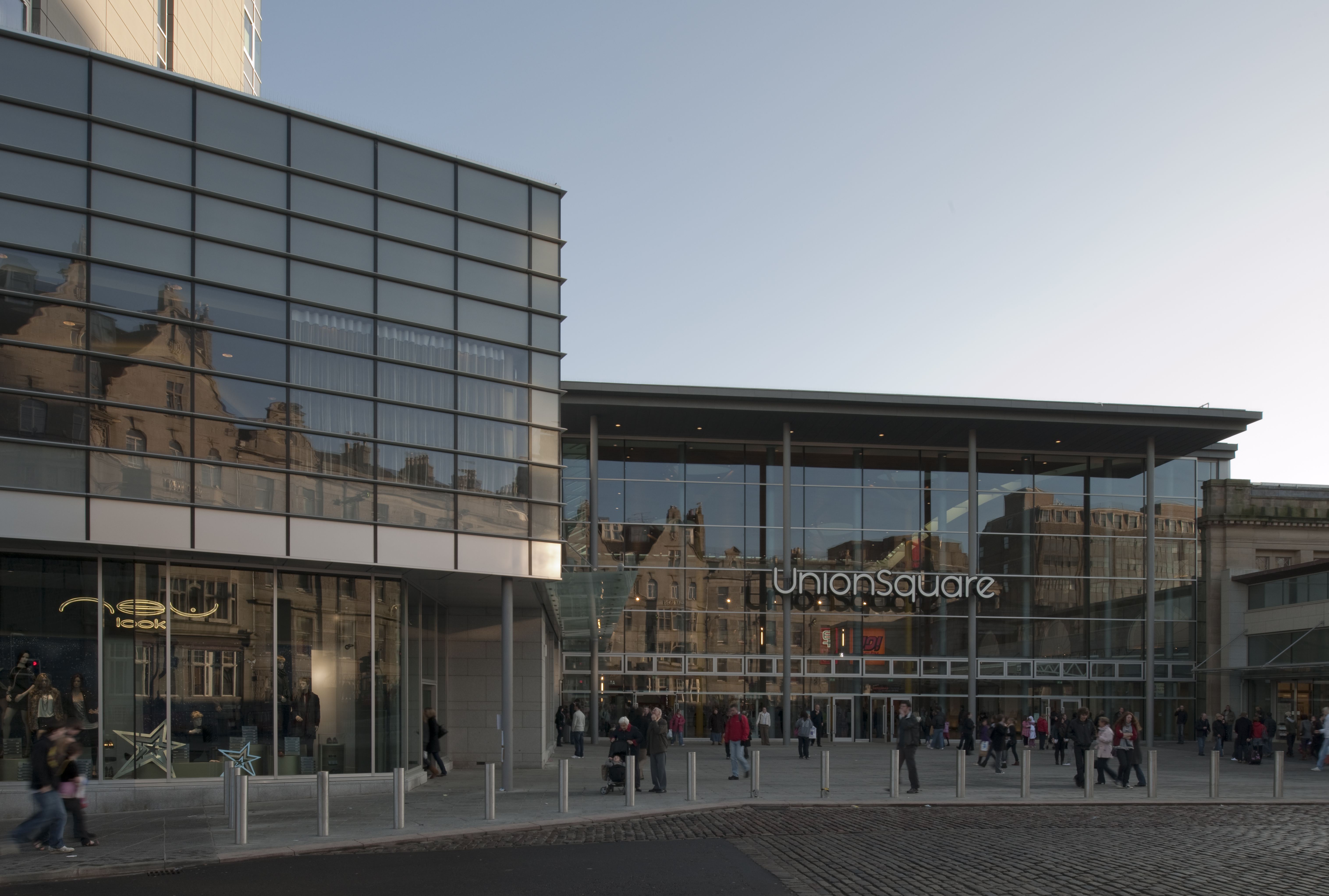 Union Square (4)(1.0)